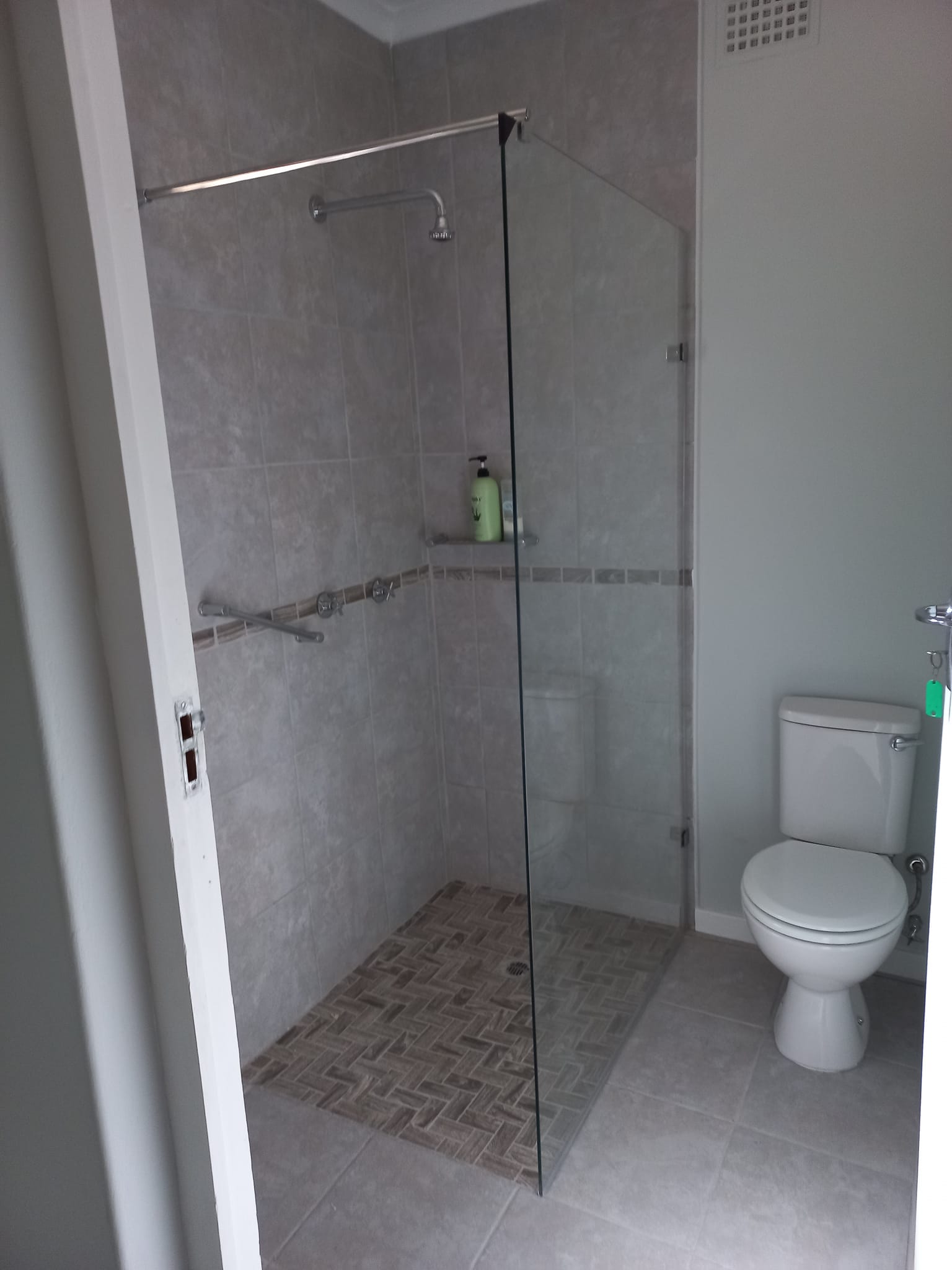 Handyman Frank completed repair and maintenance project 10 in Somerset West and the Helderberg